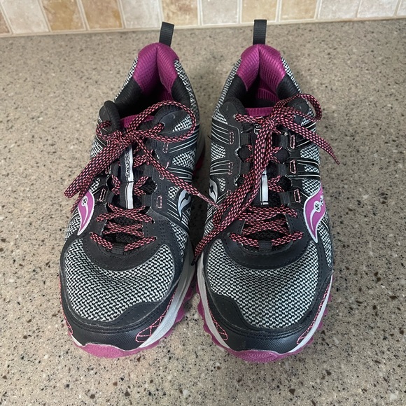 Saucony Womens Excursion TR 10Trail Running Shoe Black/Purple/Gray Size 7.5 Wide - Picture 2 of 10